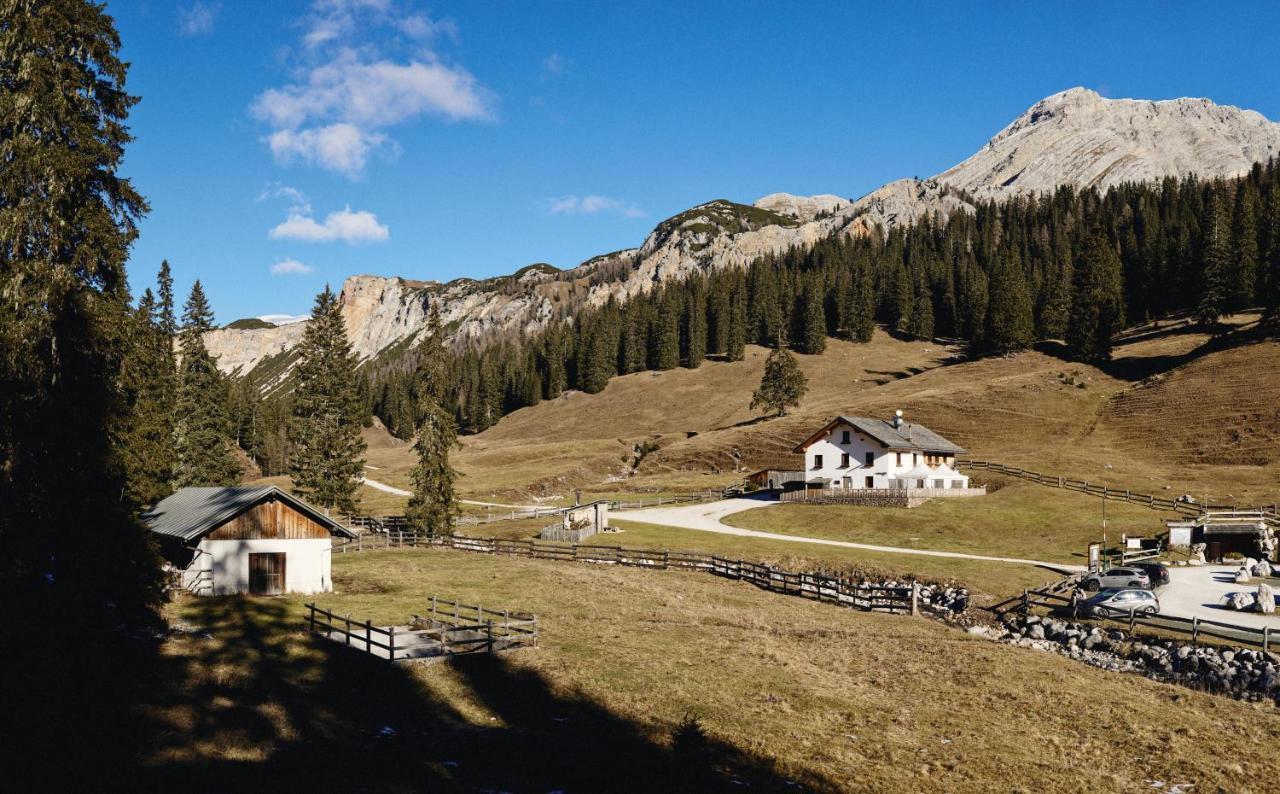 Villa Rifugio Malga Ra Stua Cortina dʼAmpezzo Exterior foto