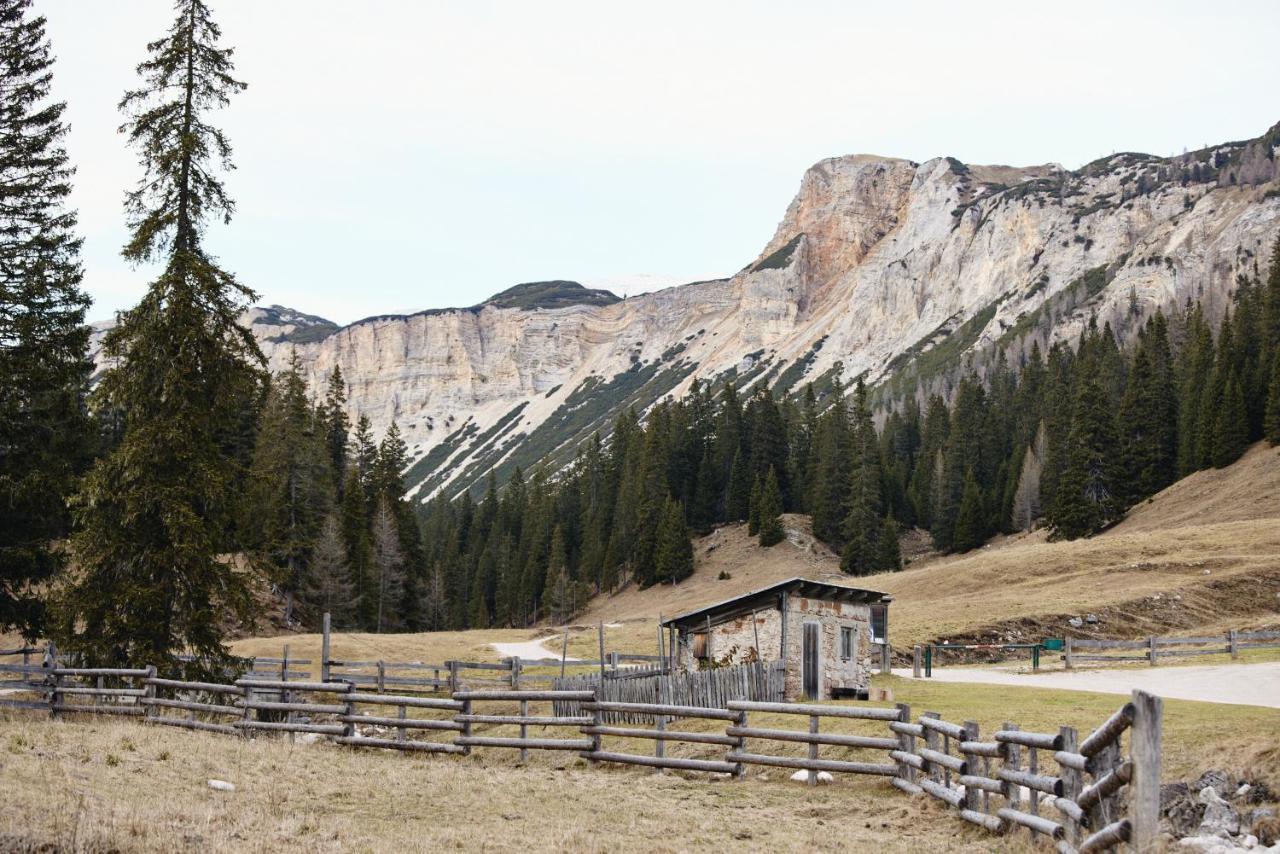 Villa Rifugio Malga Ra Stua Cortina dʼAmpezzo Exterior foto
